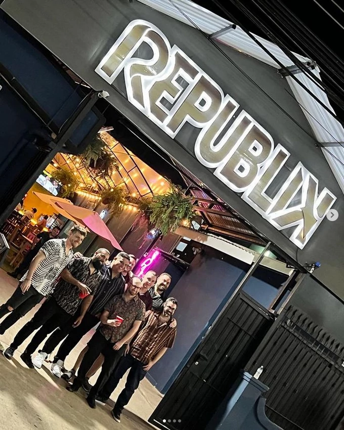Republik Jaco Costa Rica, Bistro & Bar, Nightclub and Hotel