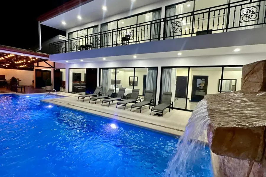 Ocean-Breeze-Luxury-Villa-In-Jaco-Costa-Rica-10-2025 (7)